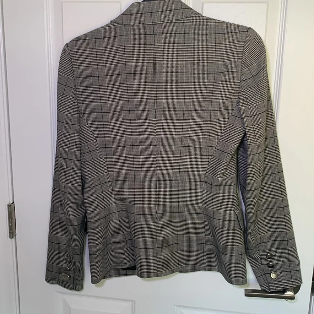 Anne Klein plaid and houndstooth print black and gray 2 piece suit size 2